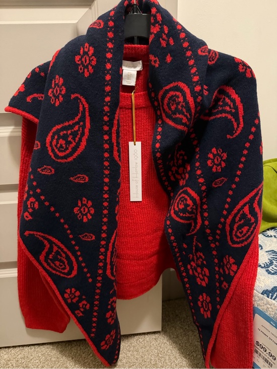 House of Harlow 1960 Sweaters - Viral Red Sweater with Navy Paisley Bandana Print Scarf